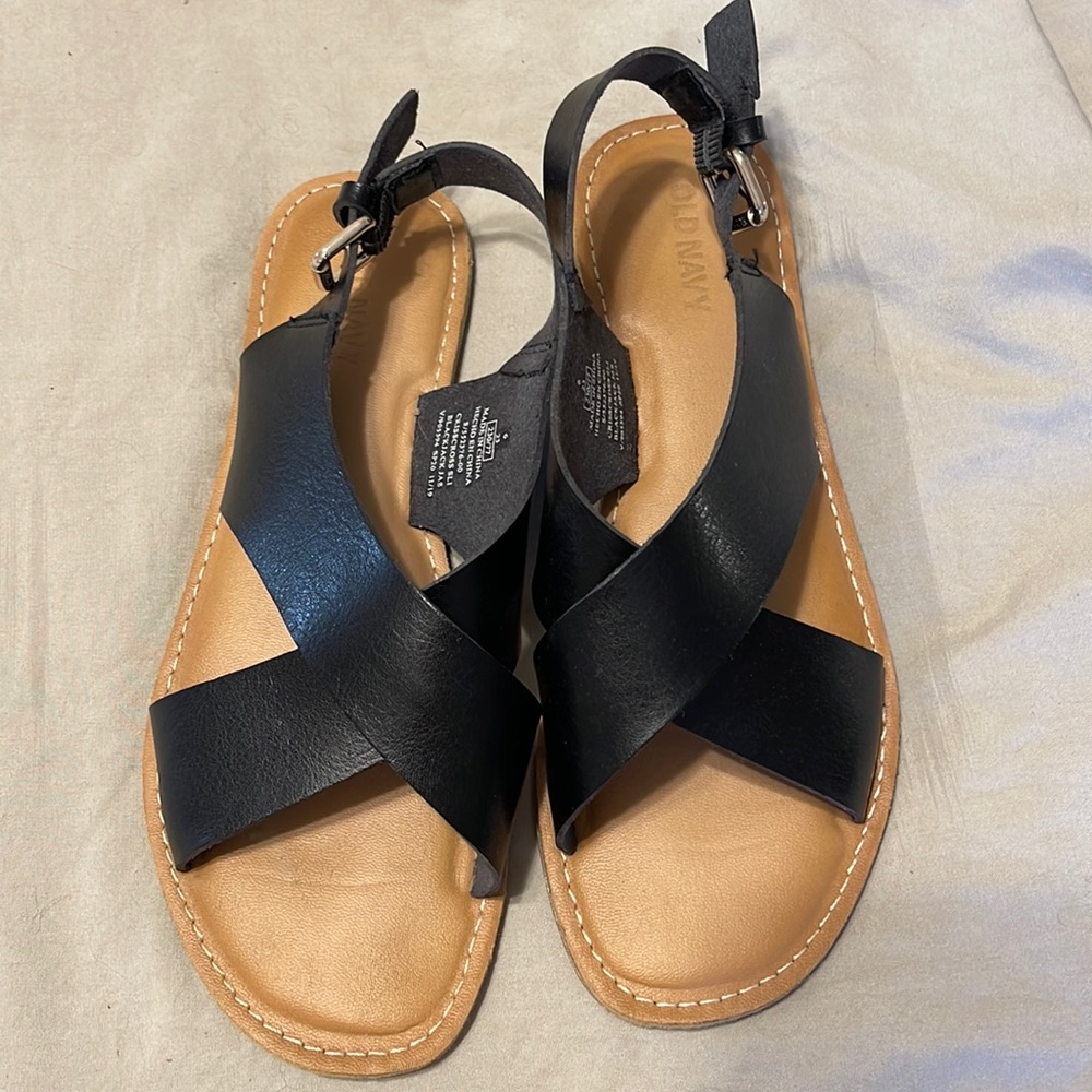 Black summer sandals.